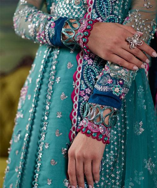 republicwomenear3 republicwomenear3-5