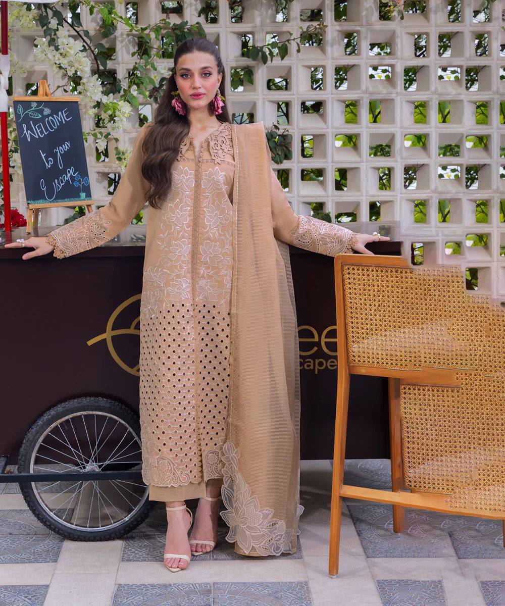 Rang-Rasiya Rang-Rasiya-5