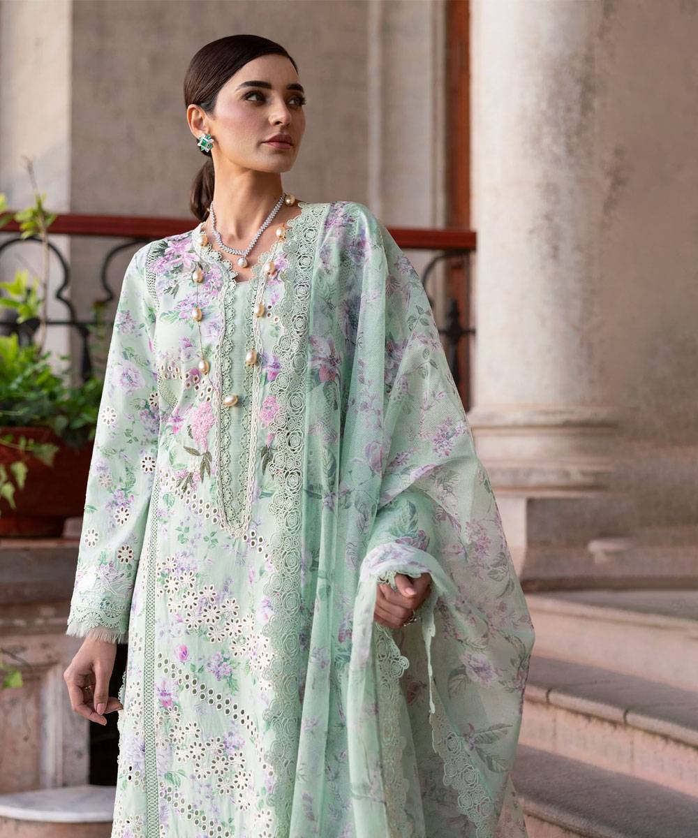 Saira-Shakira-2 Saira-Shakira-10