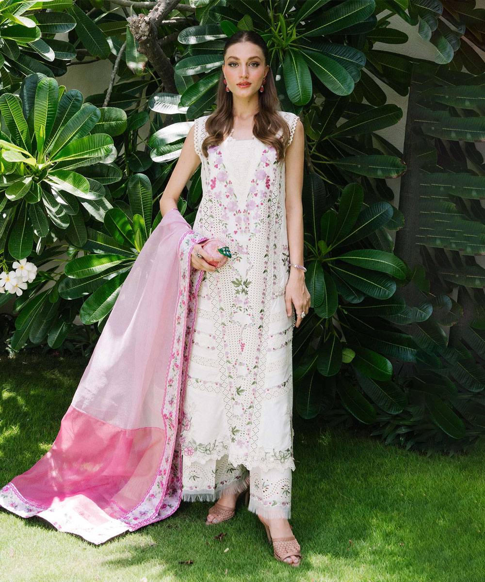 Saira-Shakira Saira-Shakira