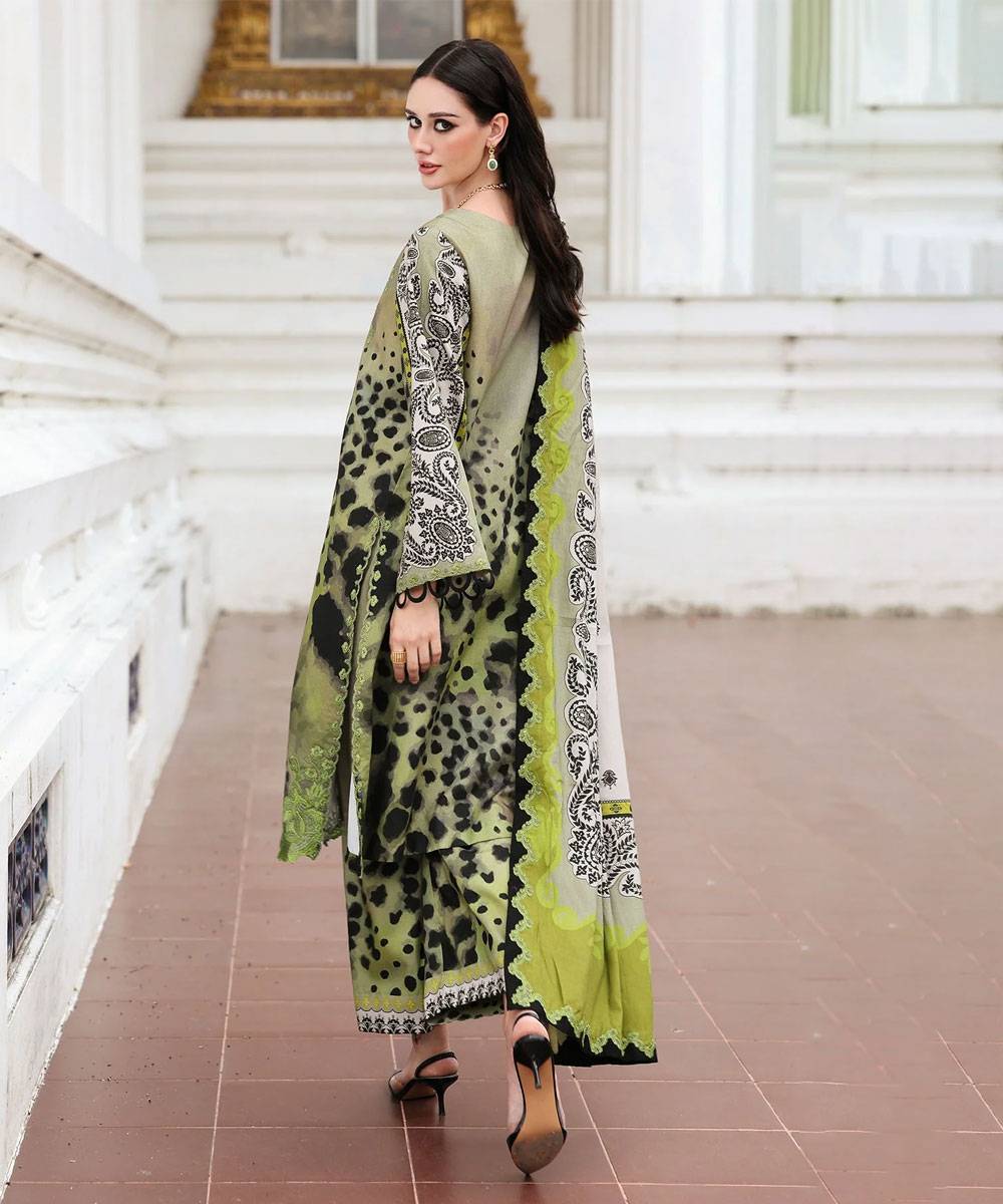 Charizma-1 Charizma-18