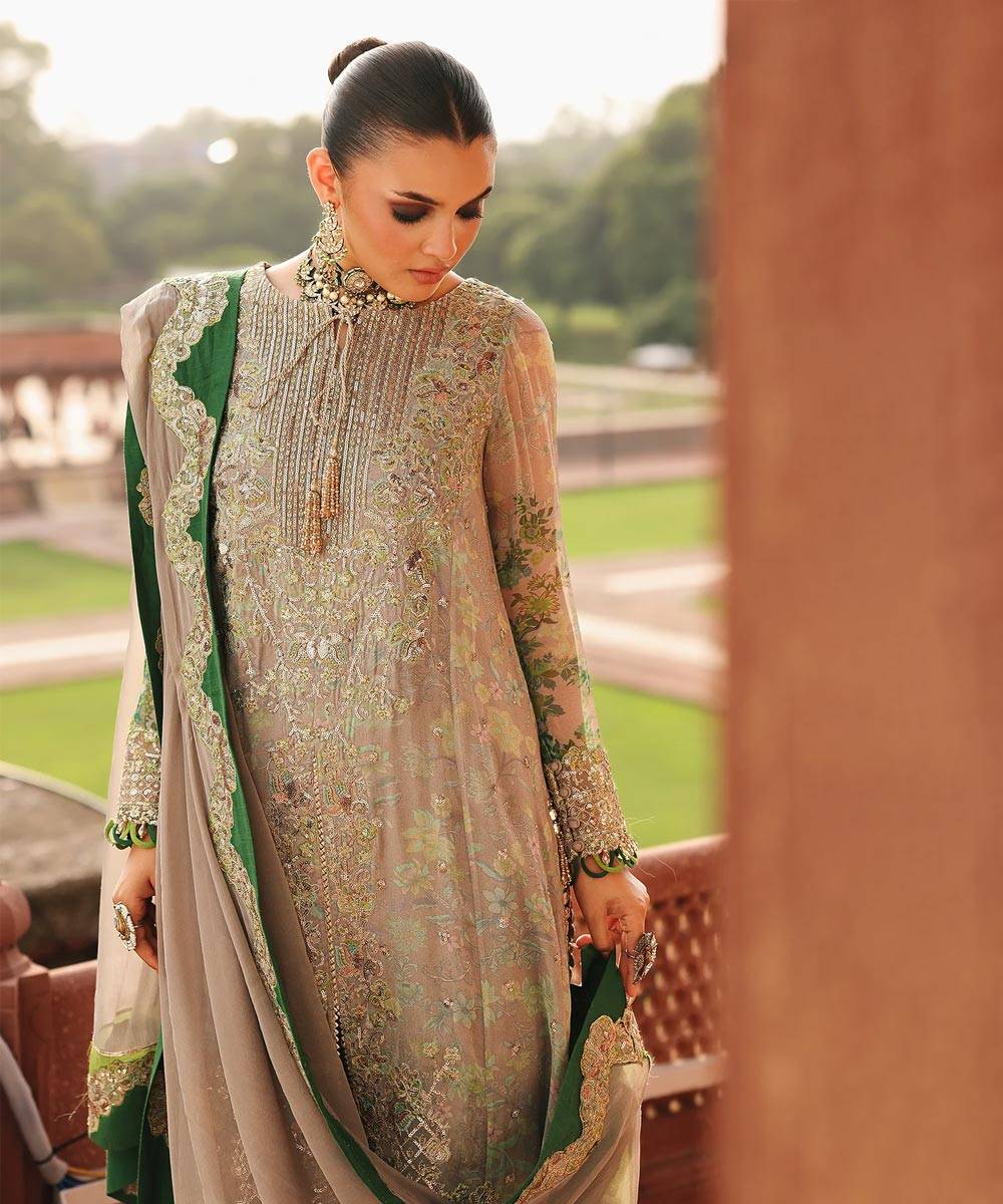 Charizma-1 Charizma-8