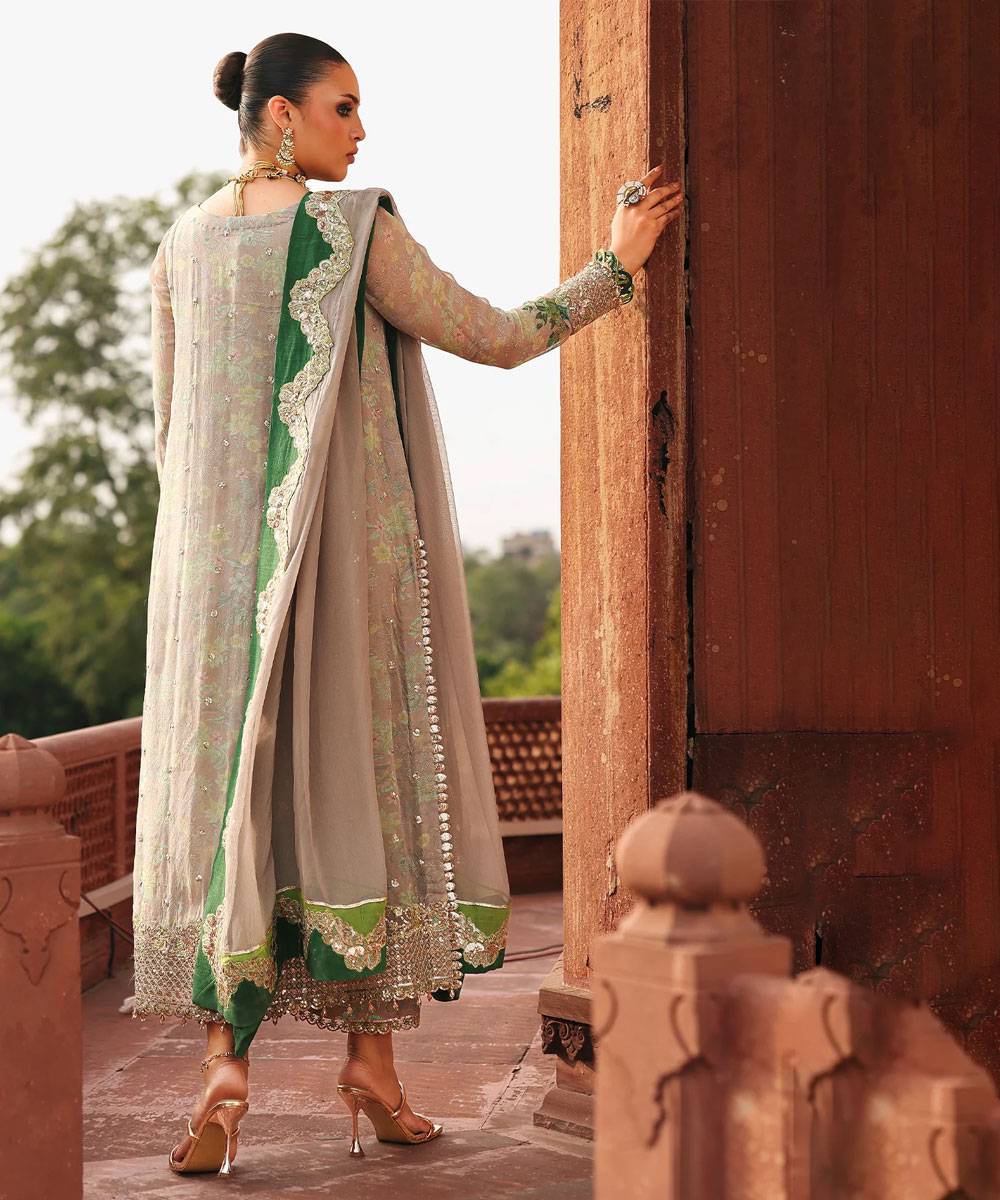 Charizma-1 Charizma-8