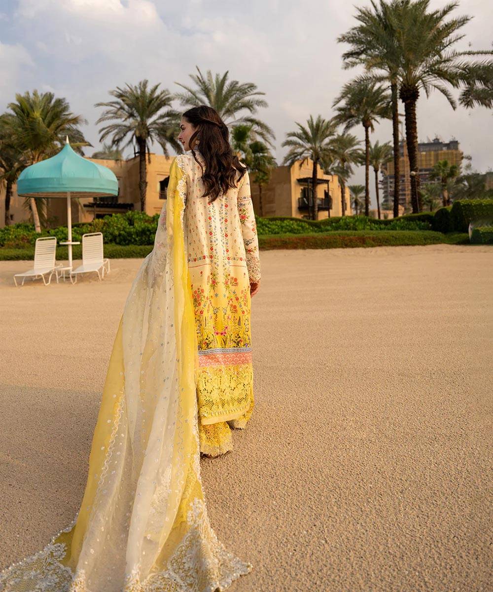 Faiza-Saqlain-1 Faiza-Saqlain-8