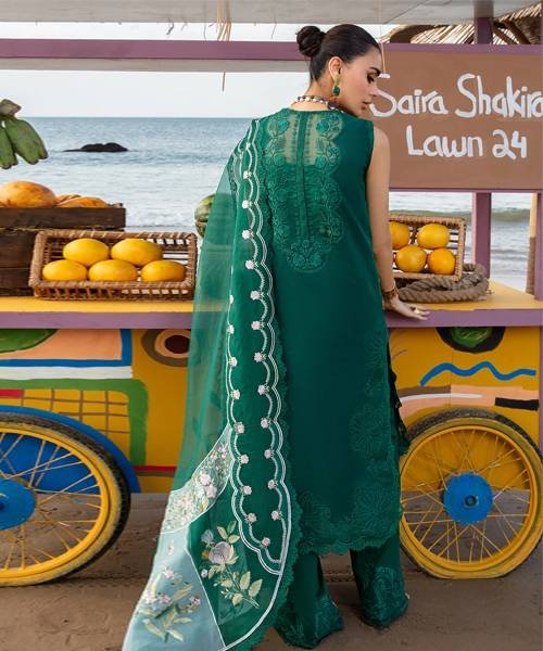Saira-Shakira-3