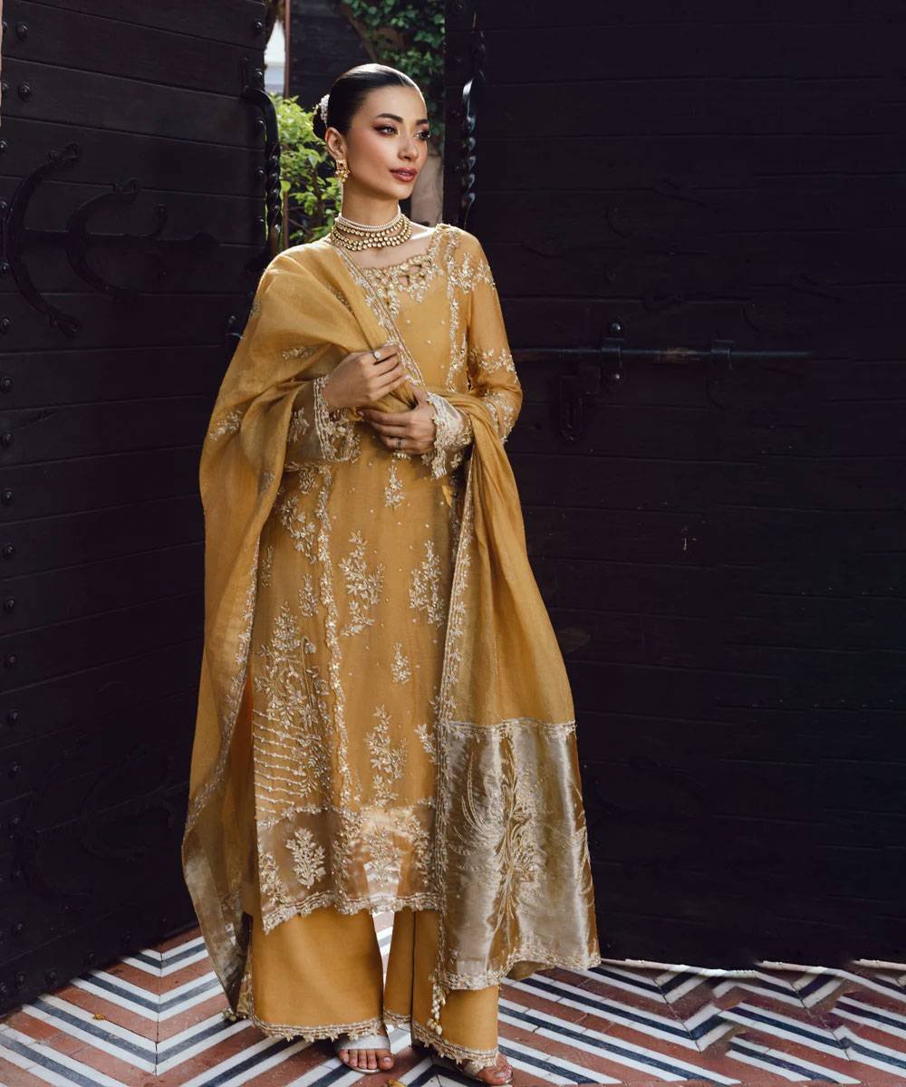 Rang-Rasiya-5