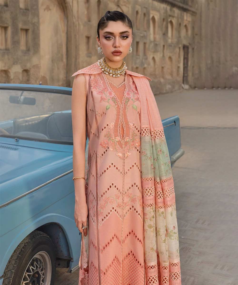 Saira-Shakira-5