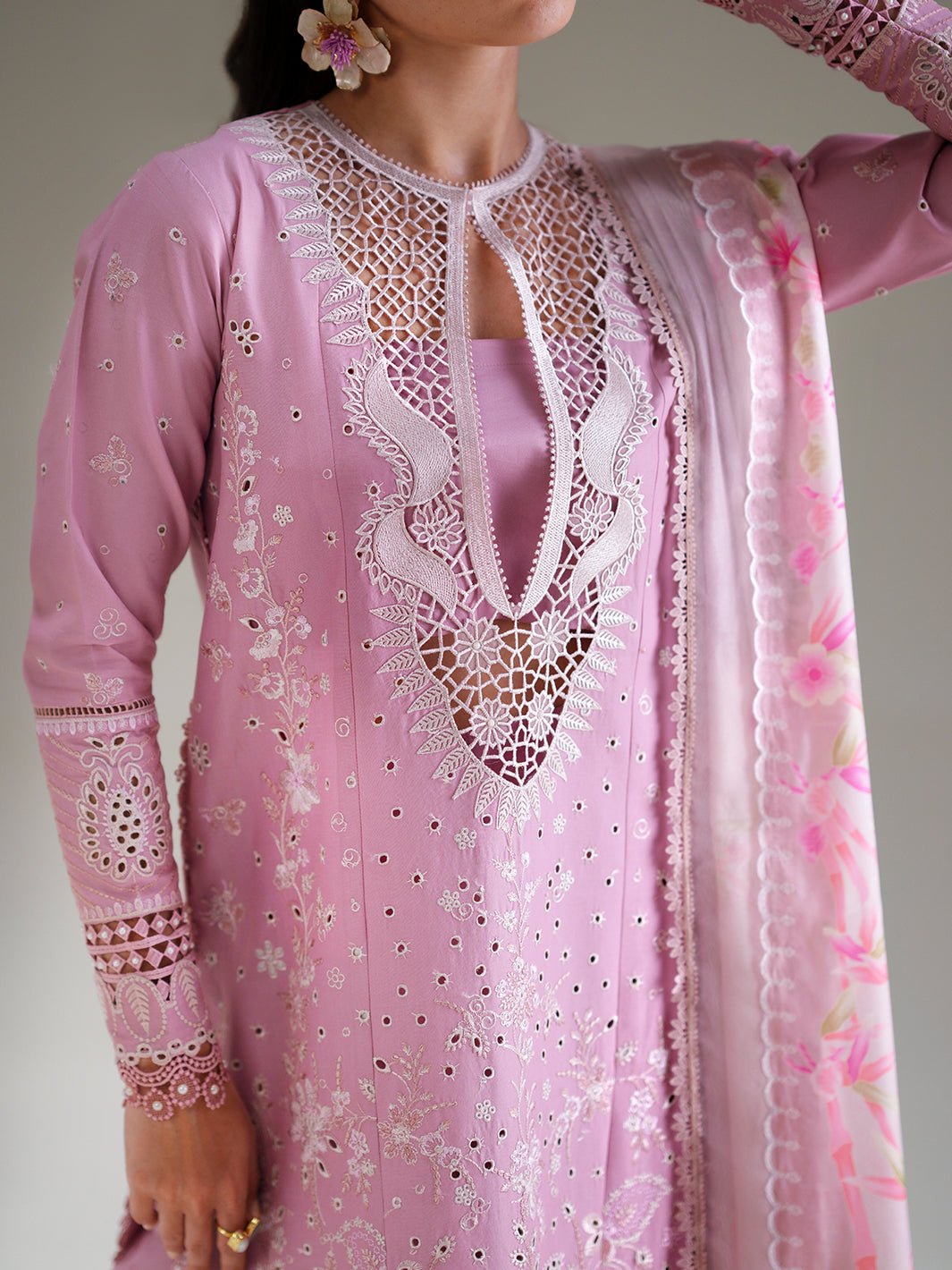 BIN ILYAS - Image 4