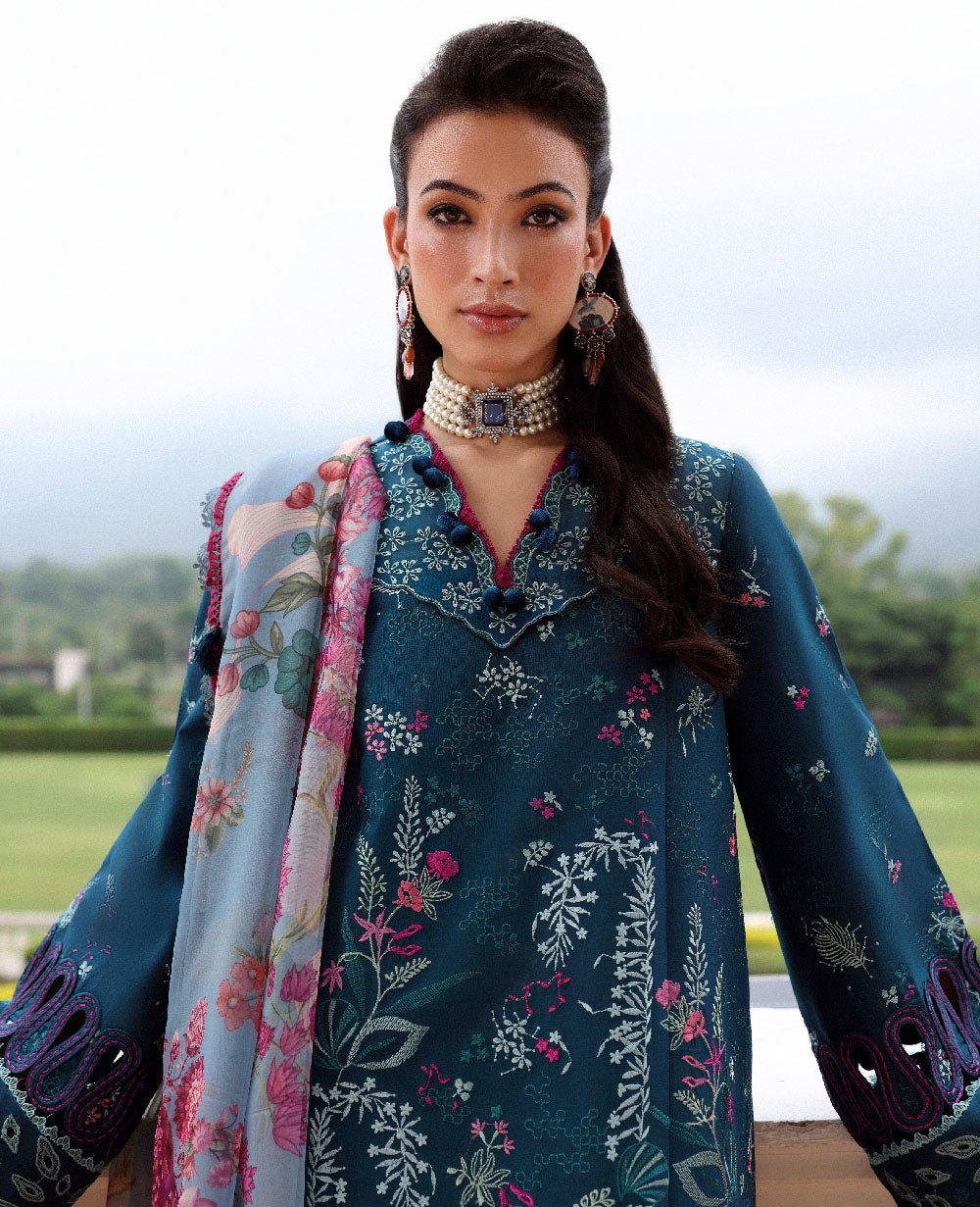 Republic Womenswear - Image 4