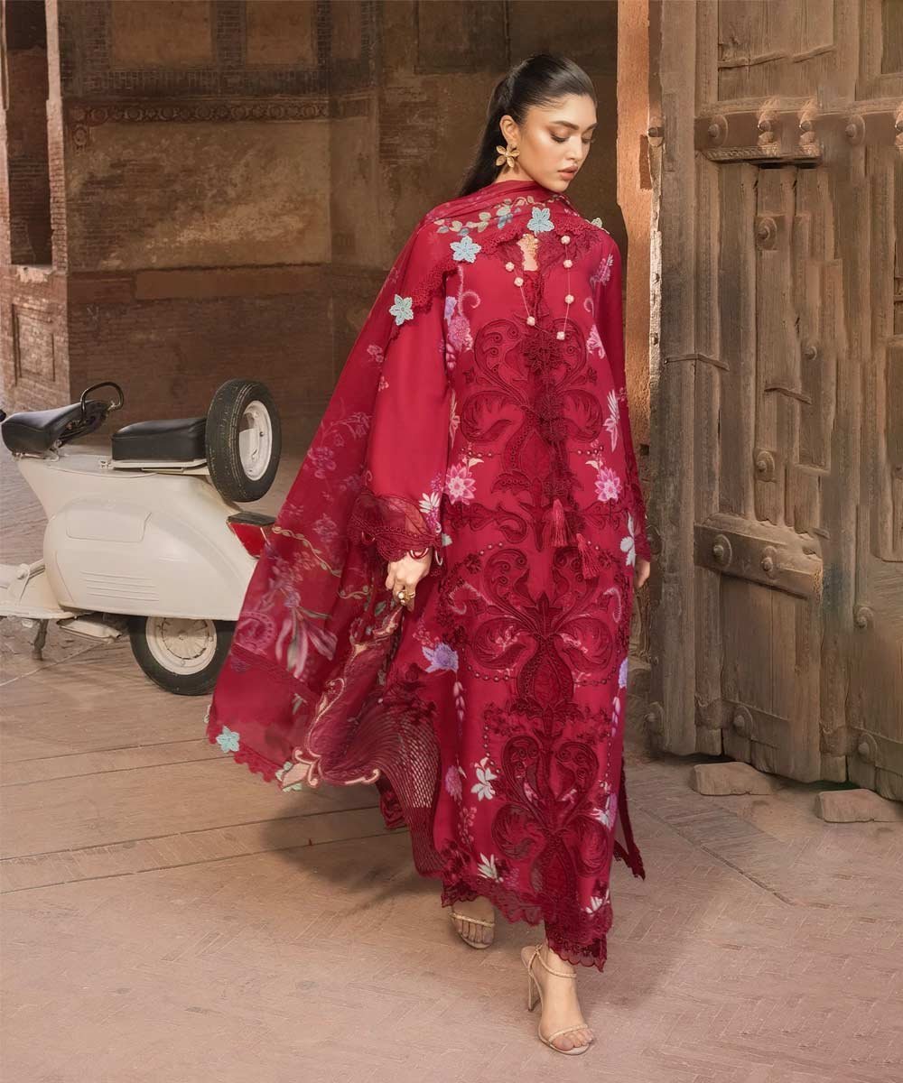 Saira-Shakira-12