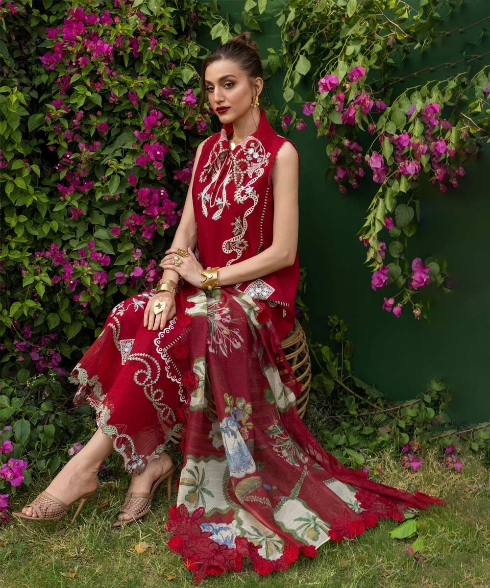 Saira-Shakira-11