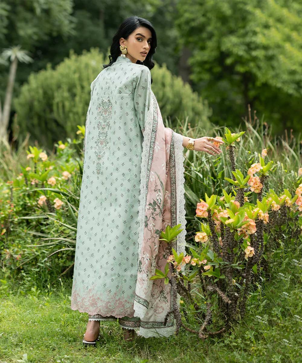 Zainab-Chottani-14