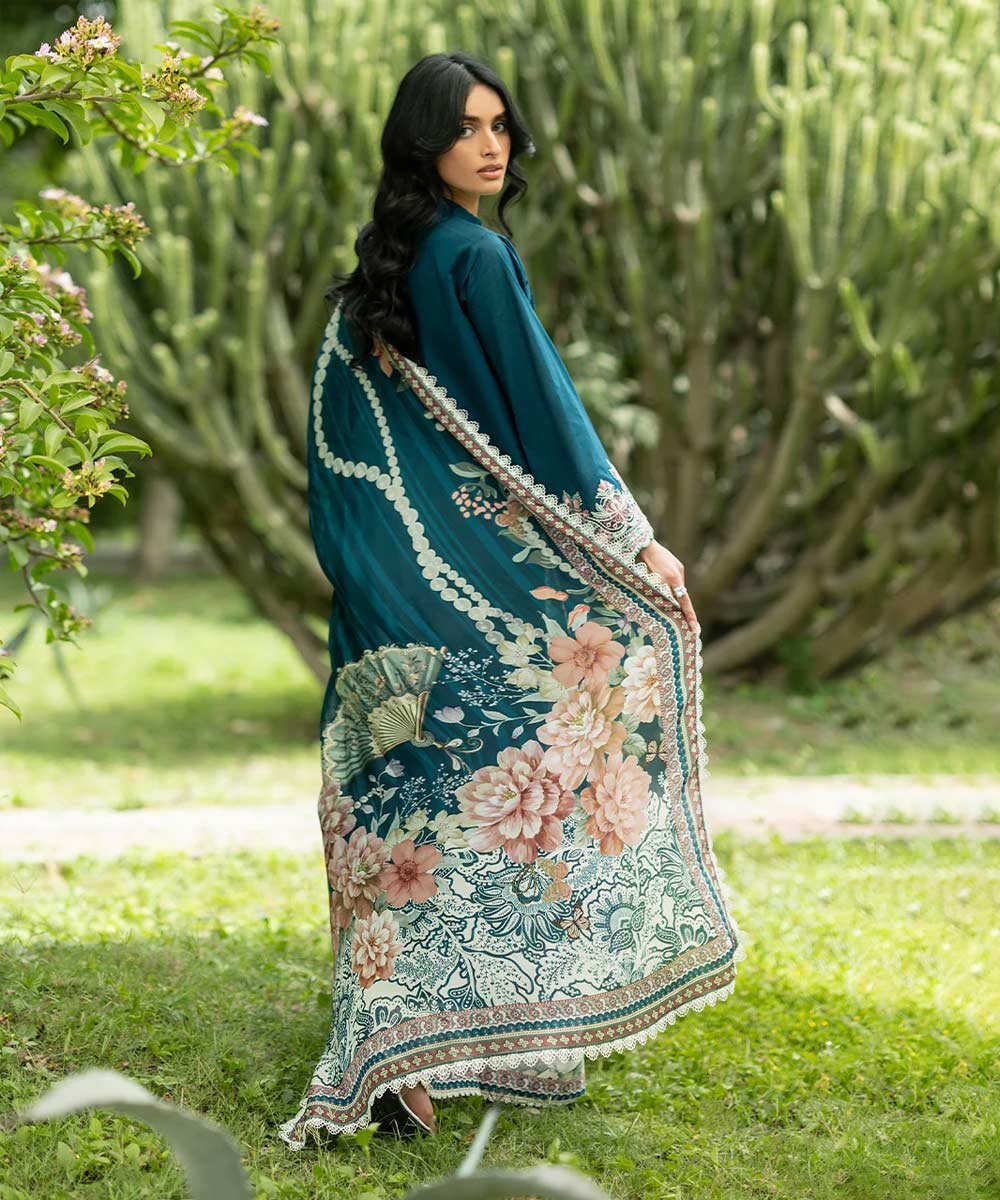 Zainab-Chottani