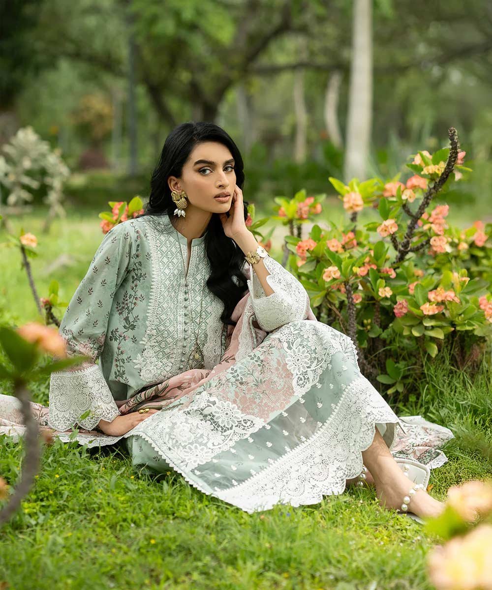 Zainab-Chottani-14