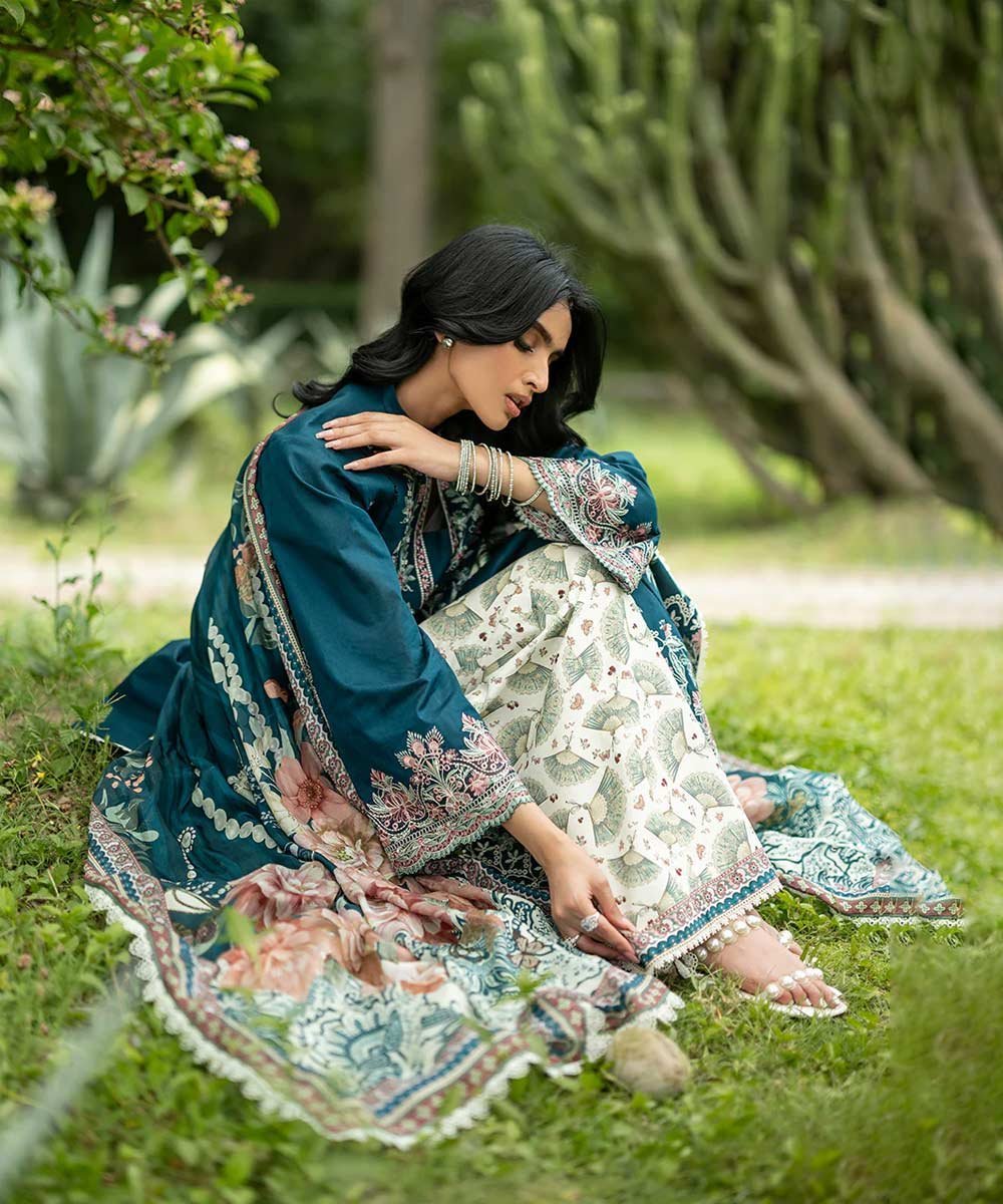 Zainab-Chottani