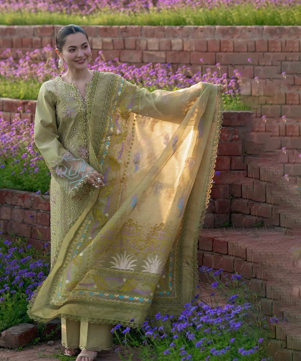 Rang-Rasiya-4